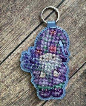 Лавандовий гном Набір для вишивання хрестиком Kingdom of handmade KGD-13 - Купити в інтернет-магазині club-rukodelia.com Тел: 067-802-24-81  Купити Київ, Львів, Харків, Вінниця, Одеса, Житомир, Чернігів, Суми