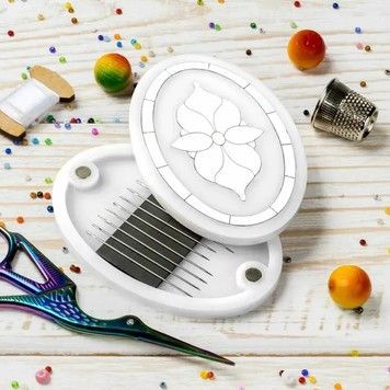 Срібне сяйво Магнітна голка (скринька) Wonderland Сrafts FLZB(N)-191 - Купити в інтернет-магазині club-rukodelia.com Тел: 067-802-24-81  Купити Київ, Львів, Харків, Вінниця, Одеса, Житомир, Чернігів, Суми