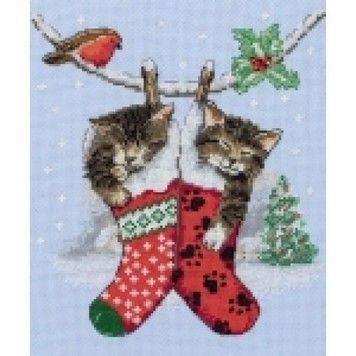 Набор для вышивания Anchor PCE0504 Christmas Kittens/Рождественские котята - Купить в интернет-магазине club-rukodelia.com Тел: 067-802-24-81 Купить Киев, Львов, Харьков, Винница, Одесса, Житомир, Чернигов, Сумы