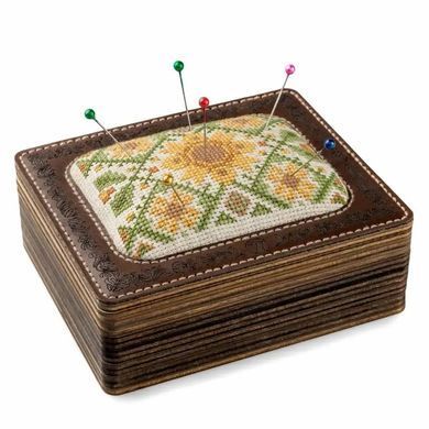 Подсолнухи Набор для создания игольницы Wonderland Сrafts FLTL-074 - Купить в интернет-магазине club-rukodelia.com Тел: 067-802-24-81 Купить Киев, Львов, Харьков, Винница, Одесса, Житомир, Чернигов, Сумы
