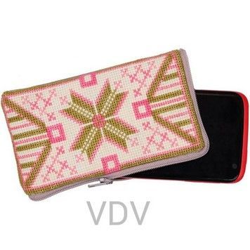 Футляр для телефону Набір для вишивання нитками VDV М-0723 - Купити в інтернет-магазині club-rukodelia.com Тел: 067-802-24-81  Купити Київ, Львів, Харків, Вінниця, Одеса, Житомир, Чернігів, Суми