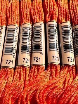 Мулине AIRO №721 (аналог DMC 721), пряно-оранжевый, средний оттенок, 8 м